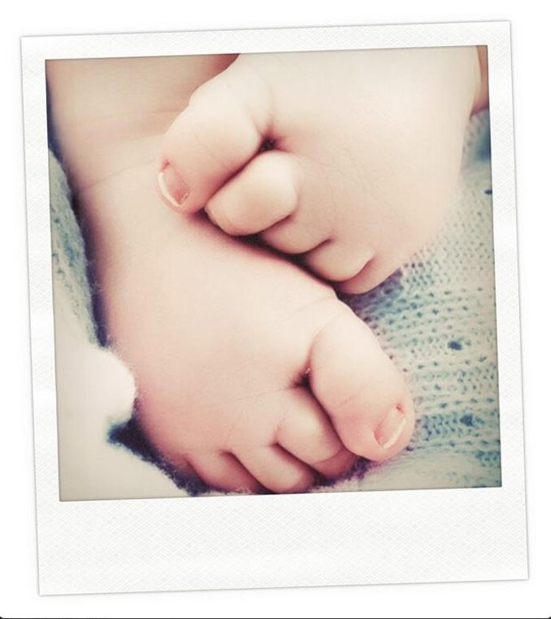 Pippa Middleton posta foto dos pés do filho de Kate Middleton e Principe Willam (Foto: Twitter/Reprodução)