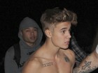 Justin Bieber exibe músculos e muito mais em Londres