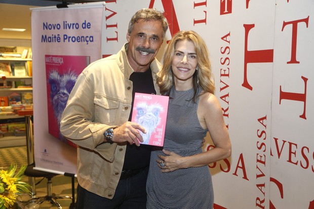 Oscar Magrini no lançamento do livro de Maitê Proença (Foto: Roberto Filho / AgNews)