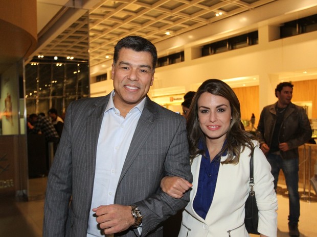 Maurício Mattar e a namorada, Bianca Assumpção, em evento em São Paulo (Foto: Paduardo/ Ag. News)
