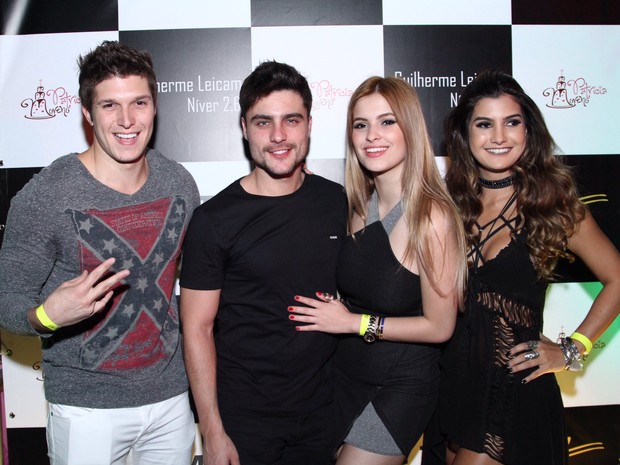 Gabriel Mandergan, Guilherme Leicam, Bruna Altiere e Marina Ferrari em festa no Rio (Foto: Anderson Borde/ Ag. News)