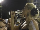 Ana Hickmann bebe champagne antes de ensaio técnico em São Paulo