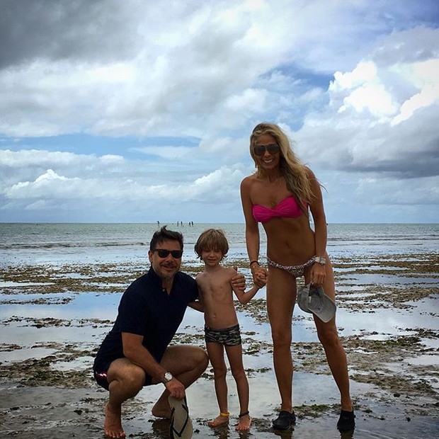 Adriane Galisteu e família (Foto: Instagram / Reprodução)