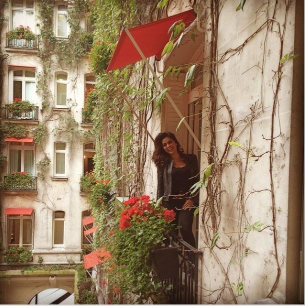 David Brazil posta foto de Juliana Paes na varanda do hotel (Foto: Reprodução/Instagram)