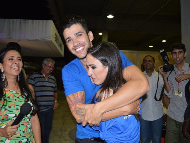 Gusttavo Lima com Tatá Werneck no Festival de Verão de Salvador, na Bahia (Foto: Felipe Souto Maior/ Ag. News)