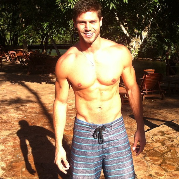 ex-BBB Jonas em Bonito, no Mato Grosso do Sul (Foto: Instagram/ Reprodução)