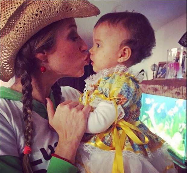 Luana Piovani com a filha, Liz (Foto: Reprodução/Instagram)
