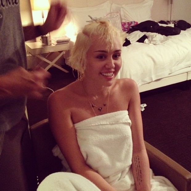 Miley Cyrus muda o visual (Foto: Instagram/ Reprodução)