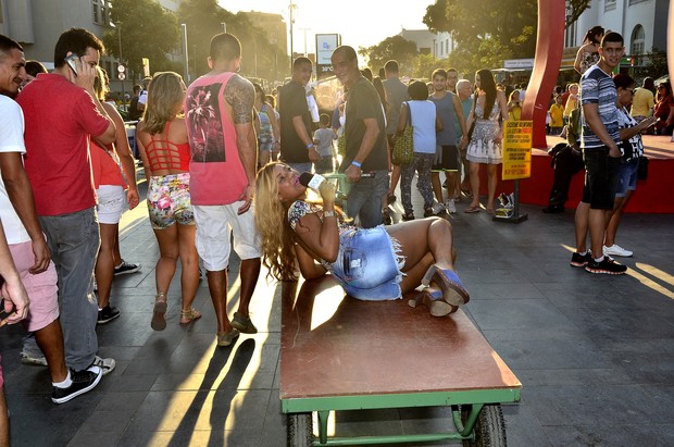 Cariúcha visita o Boulevard Olímpico, no Rio (Foto: Roberto Teixeira/EGO)