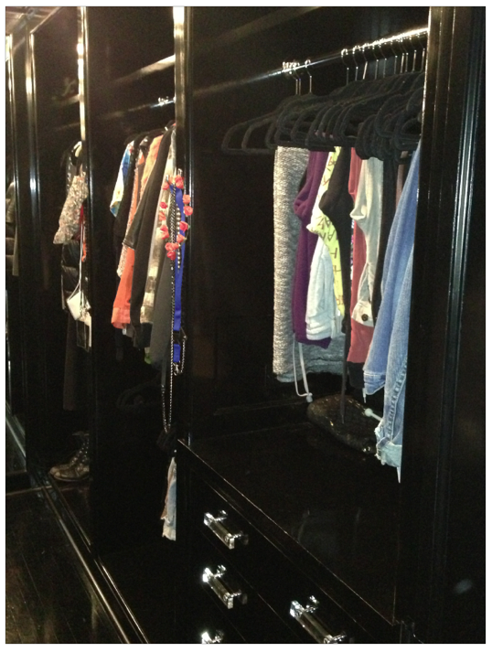 Lola, filha de Madonna, posta fotos do closet (Foto: Reprodução)