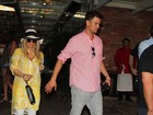 Fergie passeia com o marido em São Paulo