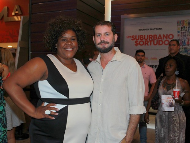 Cacau Protásio e o marido, Janderson Pires, em pré-estreia de filme na Zona Oeste do Rio (Foto: Marcello Sá Barretto/ Ag. News)