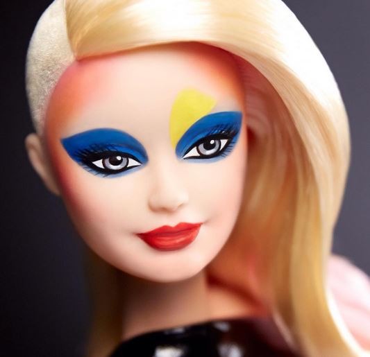 Maquiagem da Barbie: Maquiadora ensina a ficar igual à boneca