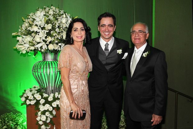 Felipe Abreu com os pais (Foto: Manuela Scarpa/Photorionews)