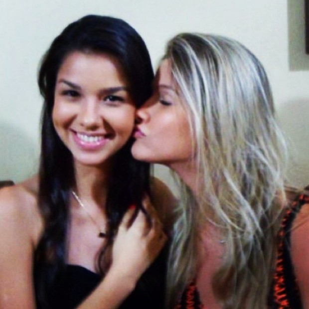 Andressa Suita e a irmã Luara Oliveira (Foto: Reprodução do Instagram)
