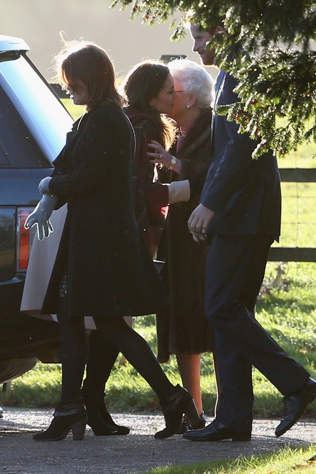 Kate Middleton e a Família Real no dia de Natal (Foto: Agência Getty Images)
