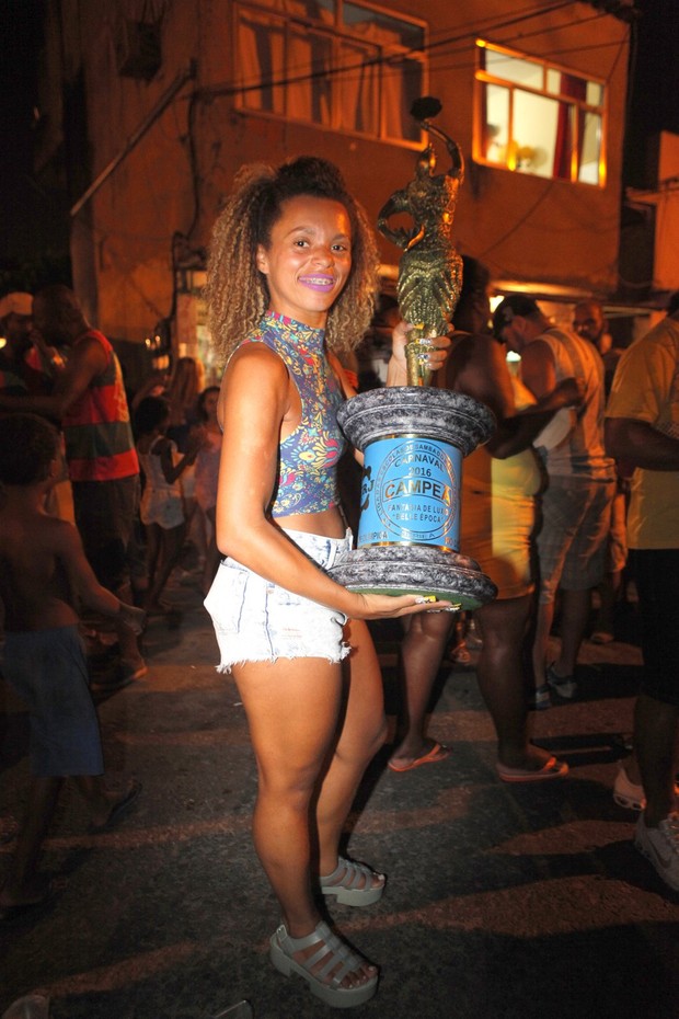 Caroline Marins, rainha de bateria da Paraíso do Tuiuti (Foto: Isac Luz/EGO)
