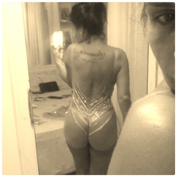 Solange Gomes posa com pouca roupas (Foto: Instagram/ Reprodução)