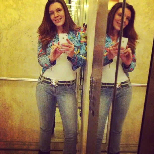 Simony exibe silhueta mais fininha em selfie (Foto: Instagram/ Reprodução)
