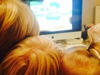Angélica posta foto da cabecinha dos três filhos: 'Meus amores'