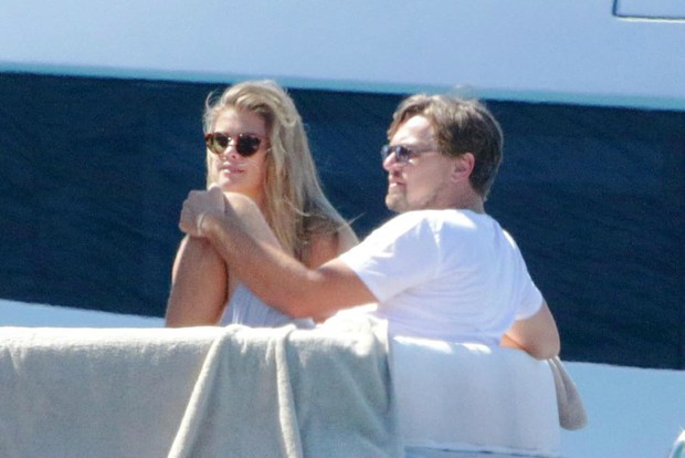 Leonardo DiCaprio e Nina Agdal (Foto: Grosby Group)