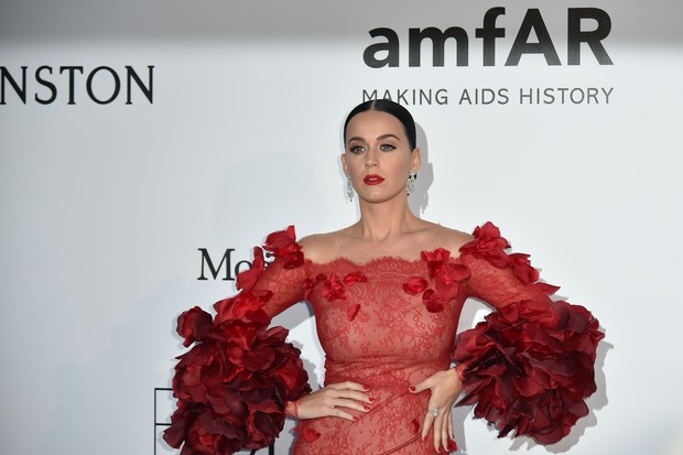 Katy Perry no baile da amfAR, em Cannes (Foto: AFP)