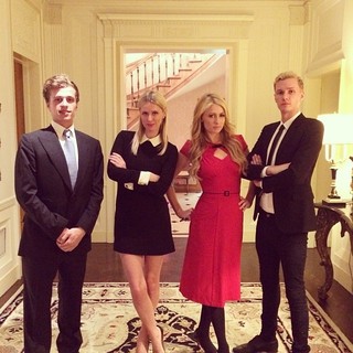 Paris Hilton com os irmãos Conrad, Nicky e Barron (Foto: Instagram/ Reprodução)