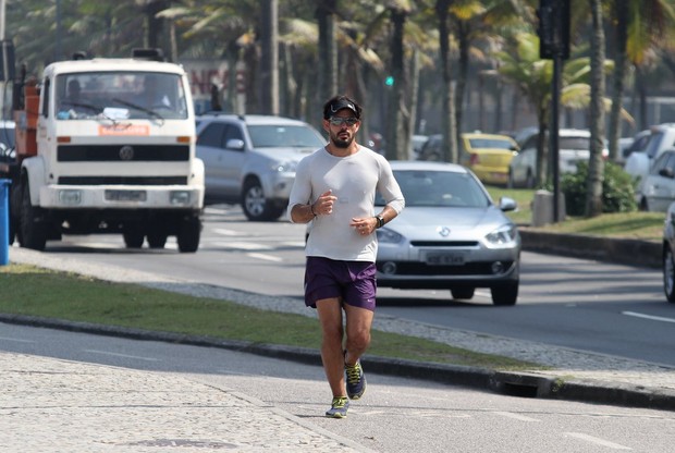 Juliano Cazarré (Foto: Henrique Oliveira/Fotorio News)