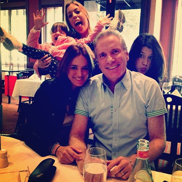 Roberto Justus com as filhas e Ticiane Pinheiro (Foto: Reprodução/Instagram)