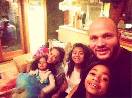 Mel B com a família (Foto: Reprodução do Instagram)
