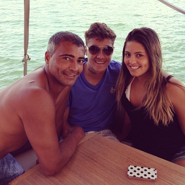 Romário com os filhos Romarinho e Danielle Favatto (Foto: Reprodução_Instagram)