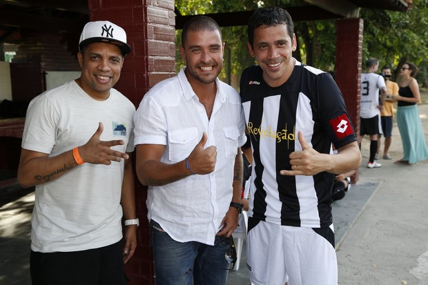 Diogo Nogueira e amigos (Foto: Felipe Assumpção / AgNews)