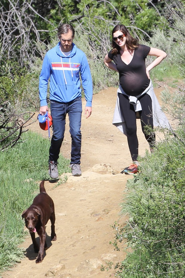 Anne Hathaway com o marido Adam Shulman (Foto:  AKM-GSI )