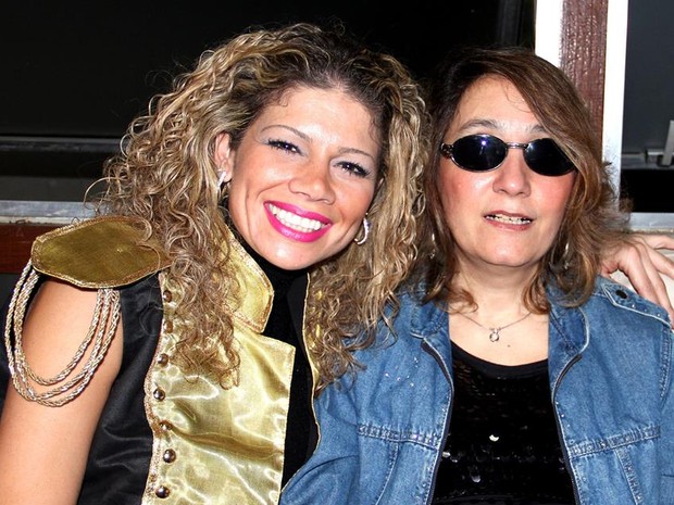 Ex-paquita Cátia Paganote e a cantora Kátia em show no Centro do Rio (Foto: Pablo Amora/ Divulgação)
