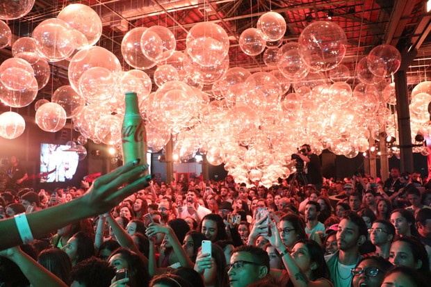 Luan Santana lota show na Parada Coca-Cola, no Rio (Foto: Fred Pontes/Divulgação)