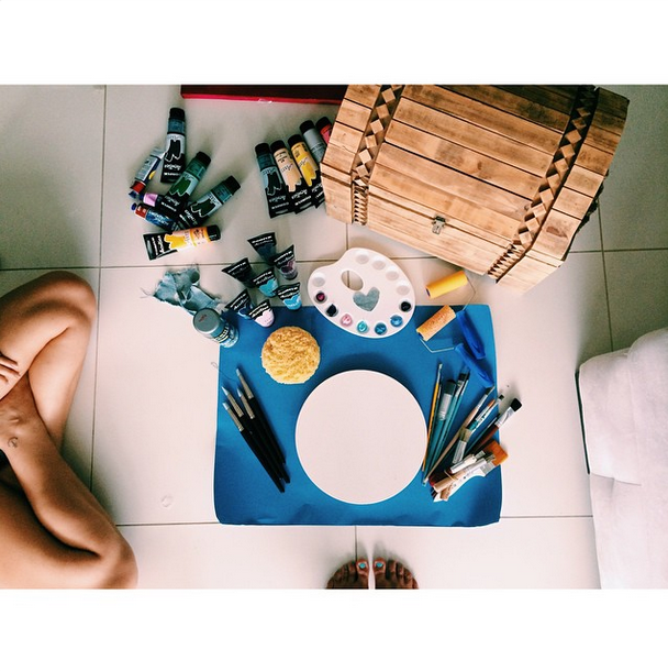 Pincéis e tintas usados por Bruna Marquezine (Foto: Reprodução/Instagram)
