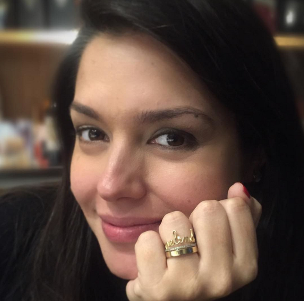 Thais Fersoza mostra anel em homenagem à filha (Foto: Reprodução/Instagram)