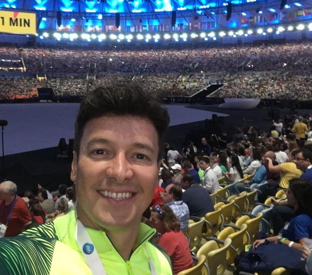 Rodrigo Faro na abertura da Olimpíada Rio 2016 (Foto: Reprodução/Instagram)