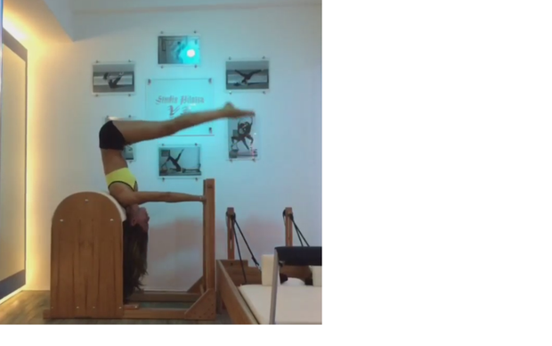 Izabel Goulart em aparelho de pilates (Foto: Reprodução/Instagram)