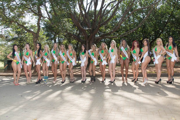 Concorrentes ao concurso Miss Bumbum 2015 se reúnem no parque do Ibiraquera (Foto: Marcelo Brammer / Studio Brammer)