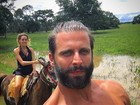 Henri Castelli compartilha foto com a namorada no Pantanal