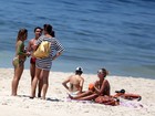 Yasmin Brunet e Luiza Brunet curtem praia em Ipanema