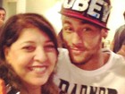Roberta Miranda visita Neymar: 'Ao abraçá-lo senti o colete ortopédico'