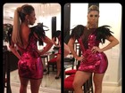 Andréa de Andrade escolhe vestido rosa brilhante para ensaio da Vila