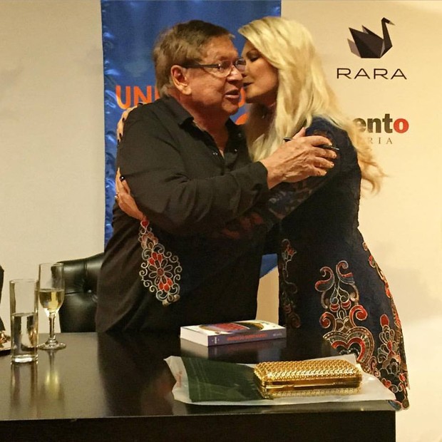 Antônia Fontenelle e Boni em lançamento de livro no Rio (Foto: Reprodução/Instagram)