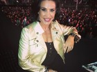 Scheila Carvalho usa look curtíssimo em show de Gusttavo Lima