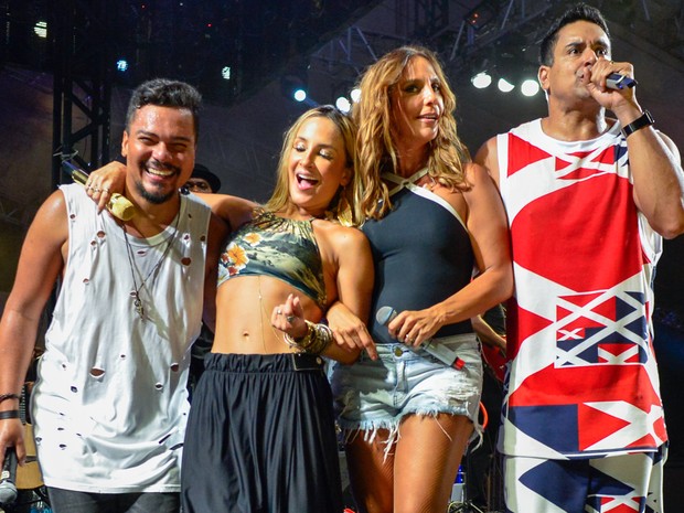Bruno Cardoso, Claudia Leitte, Ivete Sangalo e Xanddy em show em Salvador, na Bahia (Foto: André Muzell/ Brazil News)
