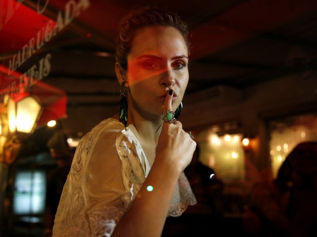 Ex-BBB Ana Paula em festa em restaurante na Zona Oeste do Rio (Foto: Marcos Serra Lima/ EGO)