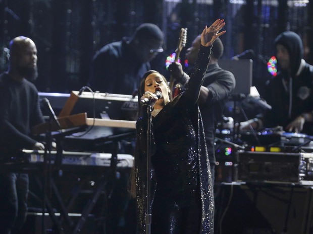 Rihanna se apresenta em evento em Washington, nos Estados Unidos (Foto: Gary Cameron/ Reuters)