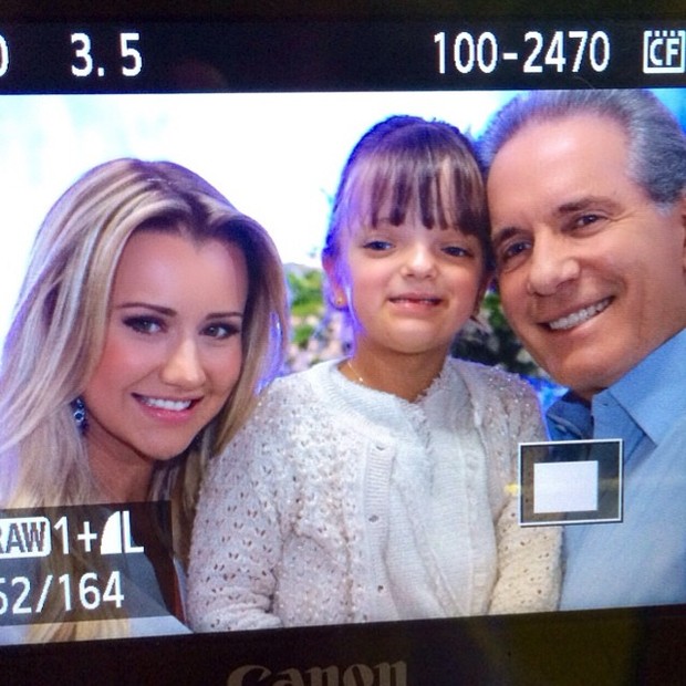 Roberto Justus com a filha Rafaela e a namorada Ana Paula (Foto: Reprodução/Instagram)